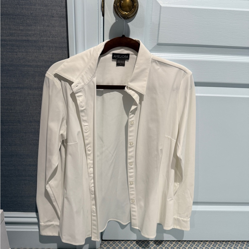 Women’s Button Up